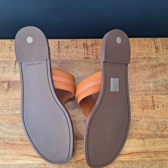 Brand new Tory Burch aged camello leather Carson thong sandals - Picture 8 of 8